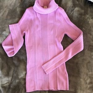 Sexy Curve-hugging Ribbed Turtleneck Sweater!